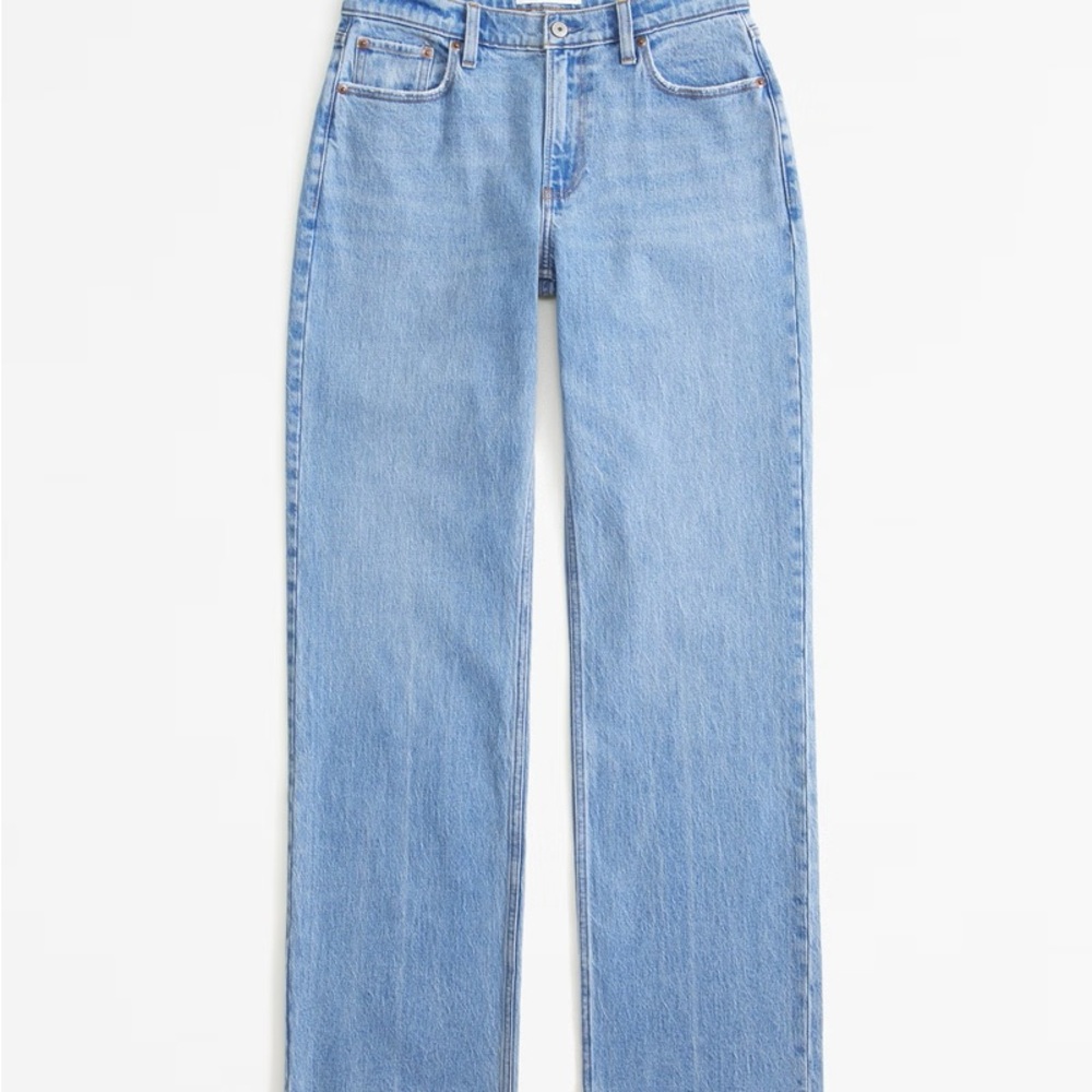 Low Rise Baggy Jean

MEDIUM WITH RAW HEM